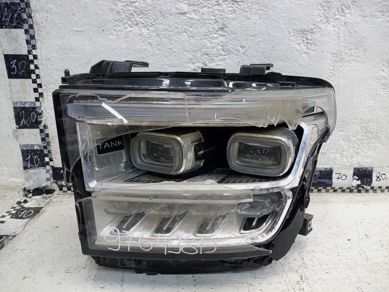 Фара передняя левая Tank 500 LED