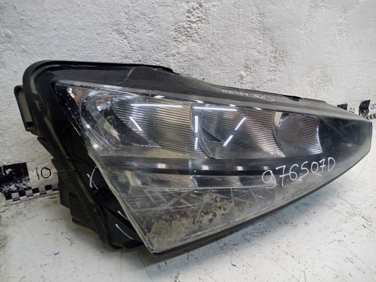 Фара передняя правая Skoda Rapid 2 LED