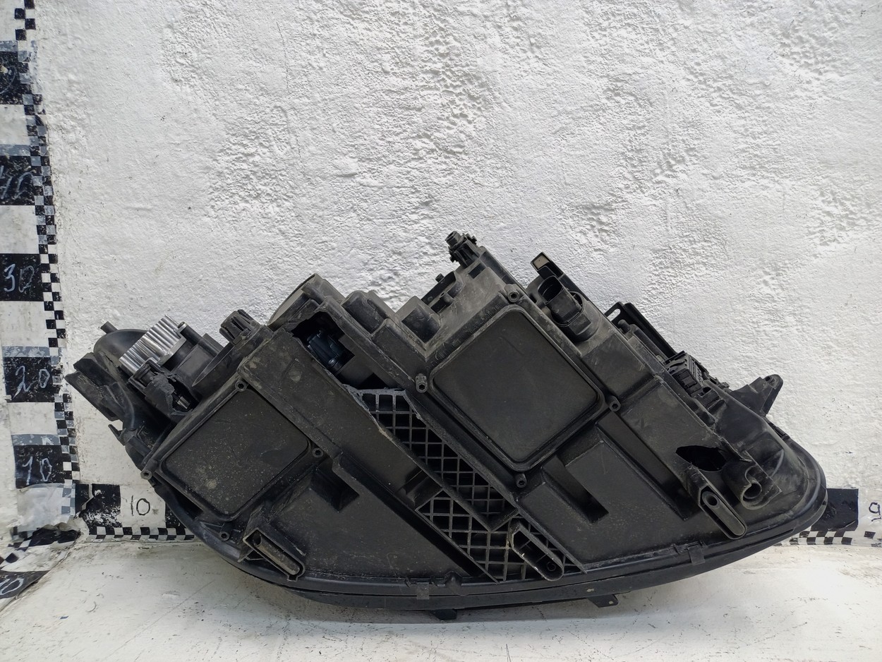 Фара передняя левая Volkswagen Tiguan 2 Restail LED