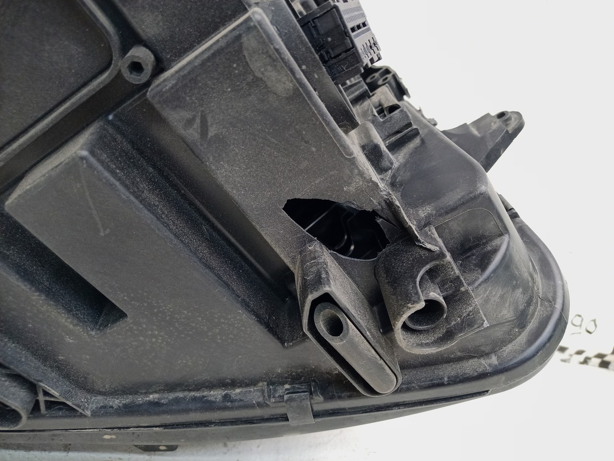Фара передняя левая Volkswagen Tiguan 2 Restail LED