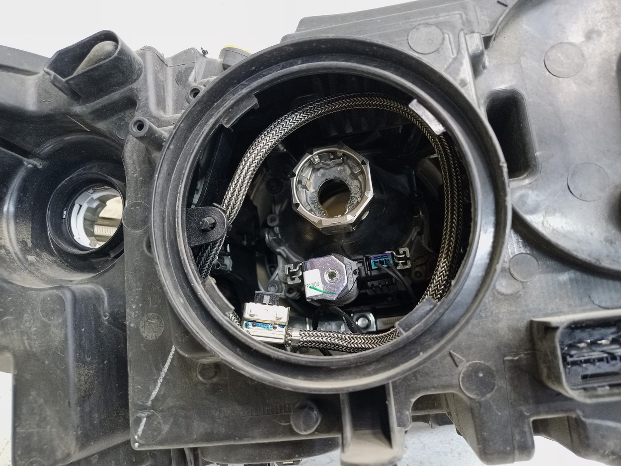 Фара передняя левая BMW X3 F25 Restail биксенон