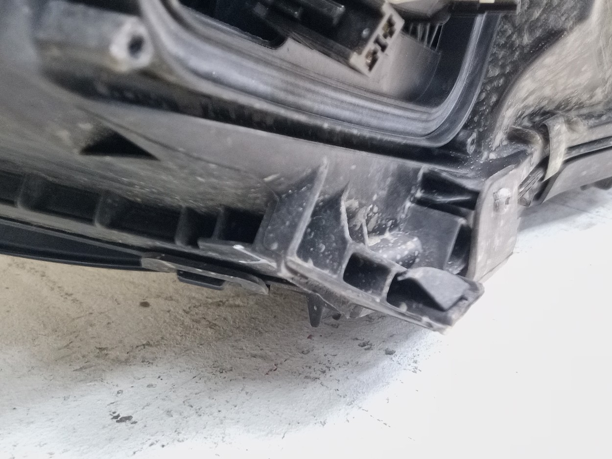 Фара передняя левая Mercedes Benz GLA-klasse X156 Restail LED