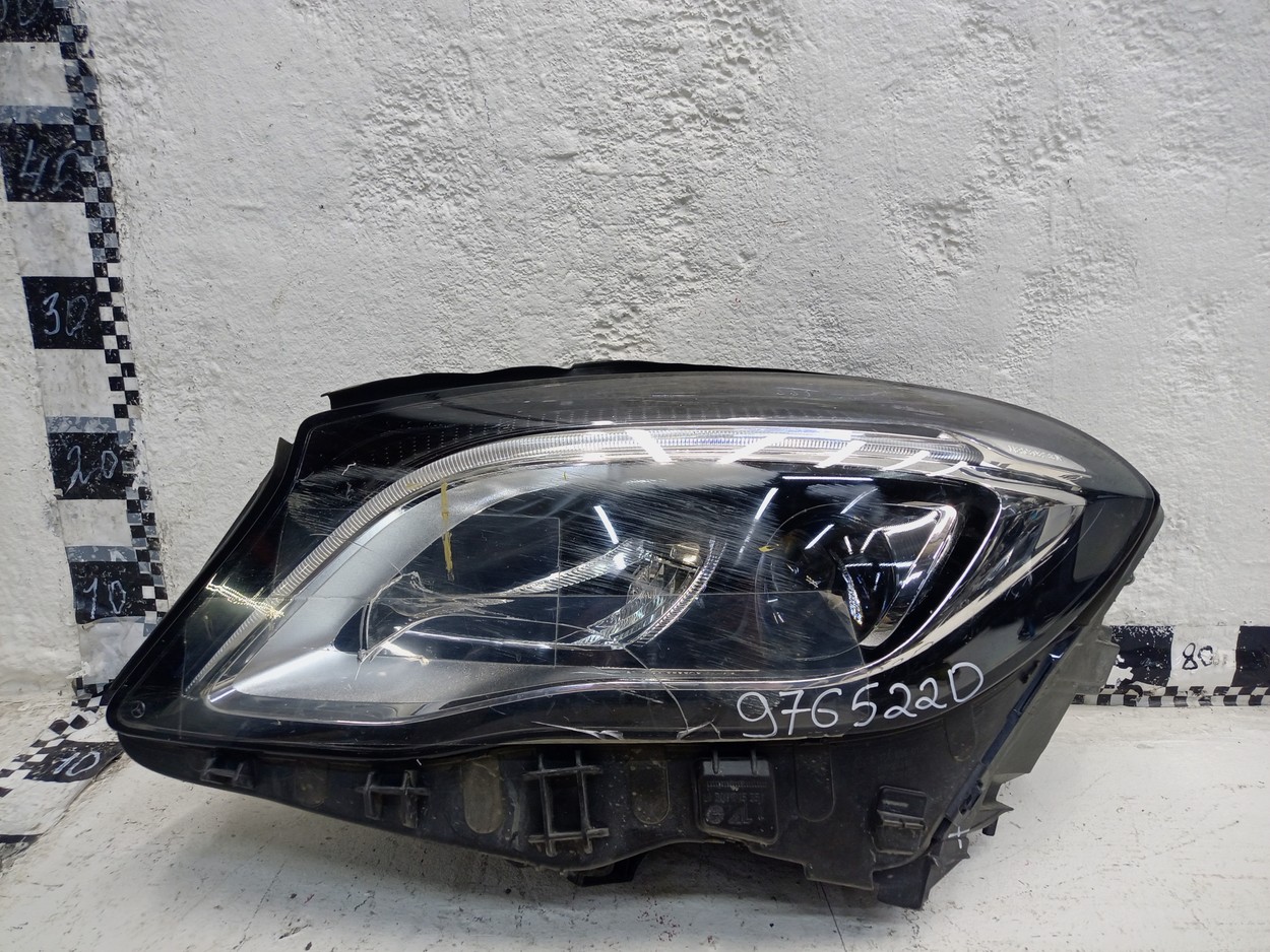Фара передняя левая Mercedes Benz GLA-klasse X156 Restail LED