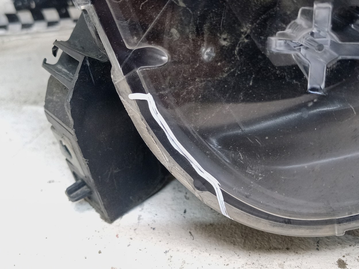 Фара передняя правая Nissan Qashqai 2 Restail LED