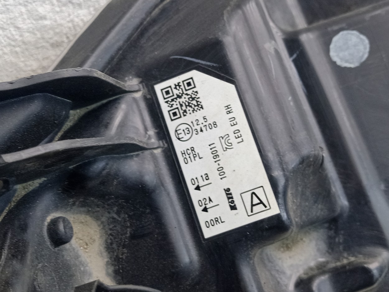 Фара передняя правая Nissan Qashqai 2 Restail LED