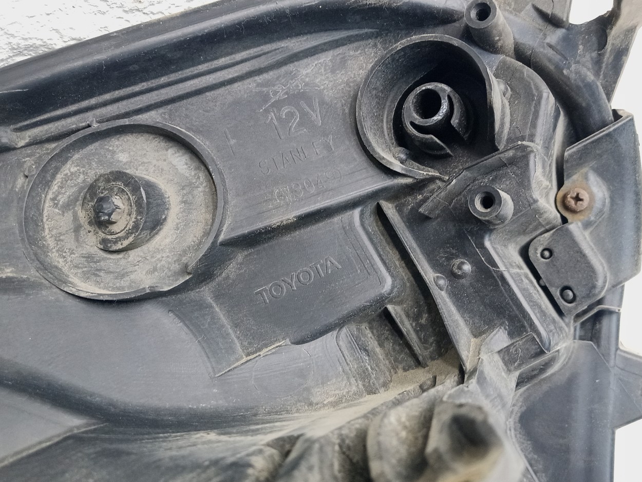 Фара передняя левая Toyota RAV4 CA40 Restail галоген линза ДХО