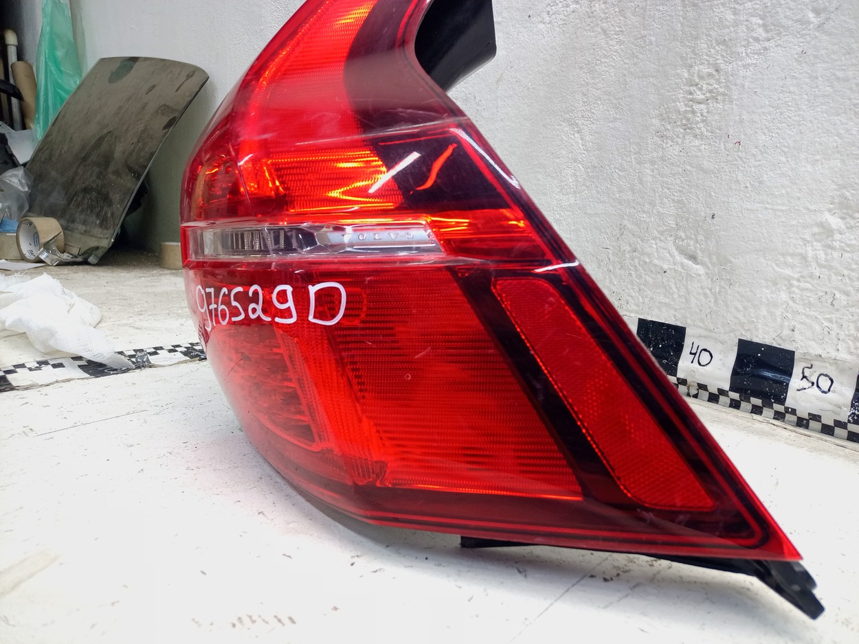 Фонарь задний правый наружный Volvo XC60 2 LED