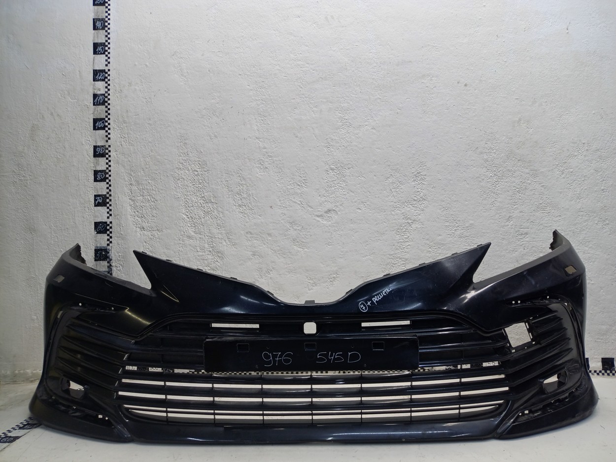 Бампер передний Toyota Camry V70 Restail