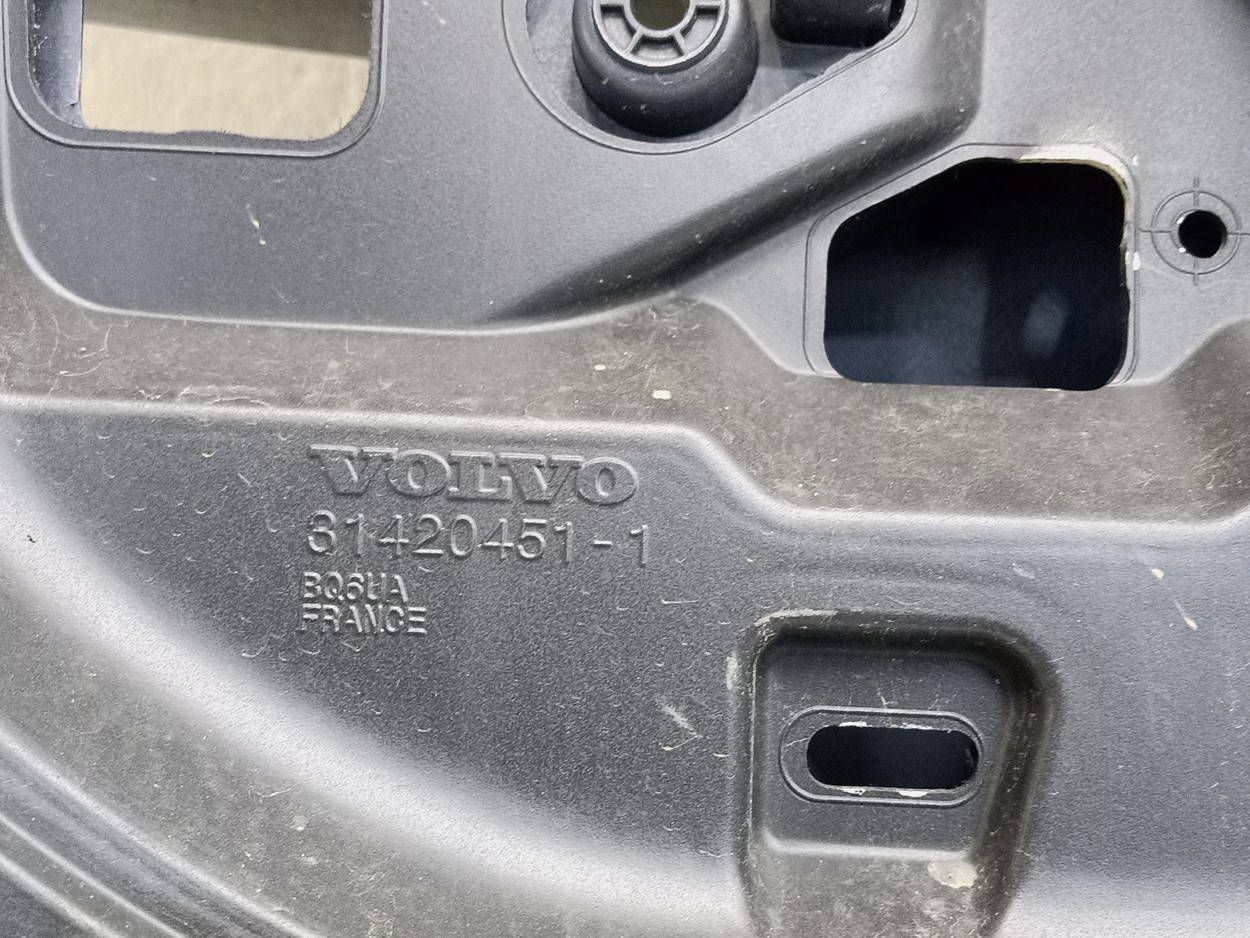 Крышка багажника Volvo XC60 2