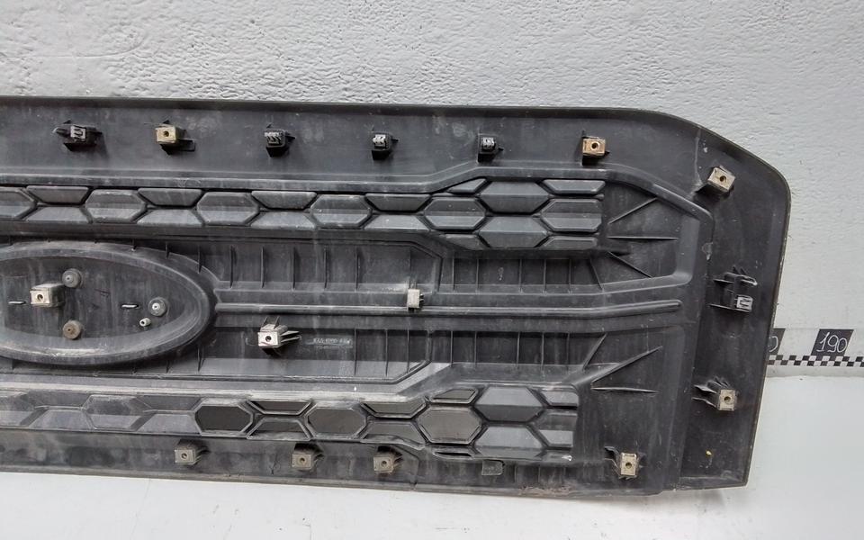 Решётка радиатора Ford F-Max