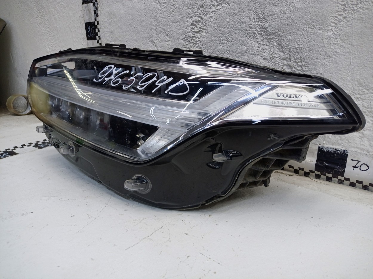 Фара передняя левая Volvo XC90 2 LED адаптив