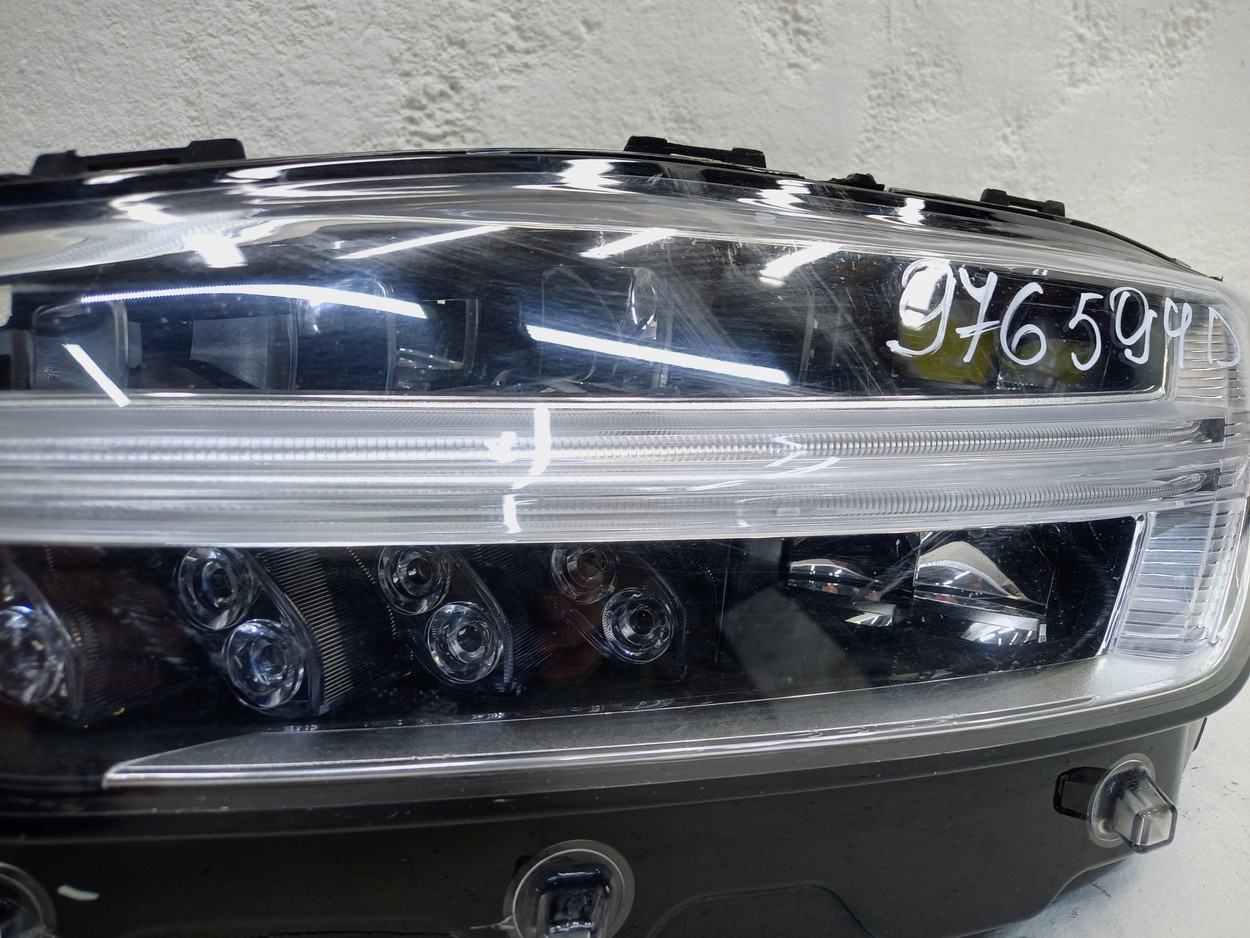 Фара передняя левая Volvo XC90 2 LED адаптив