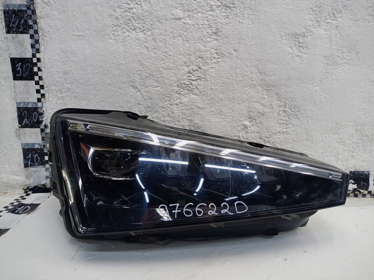 Фара передняя правая Skoda Rapid 2 линза LED