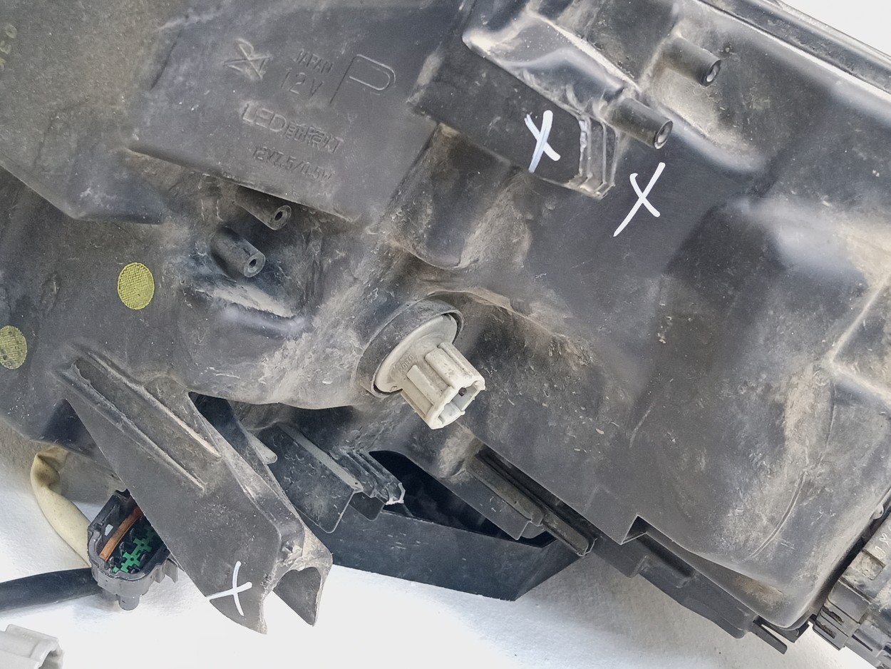 Фара передняя правая Nissan X-Trail T32 Restail LED