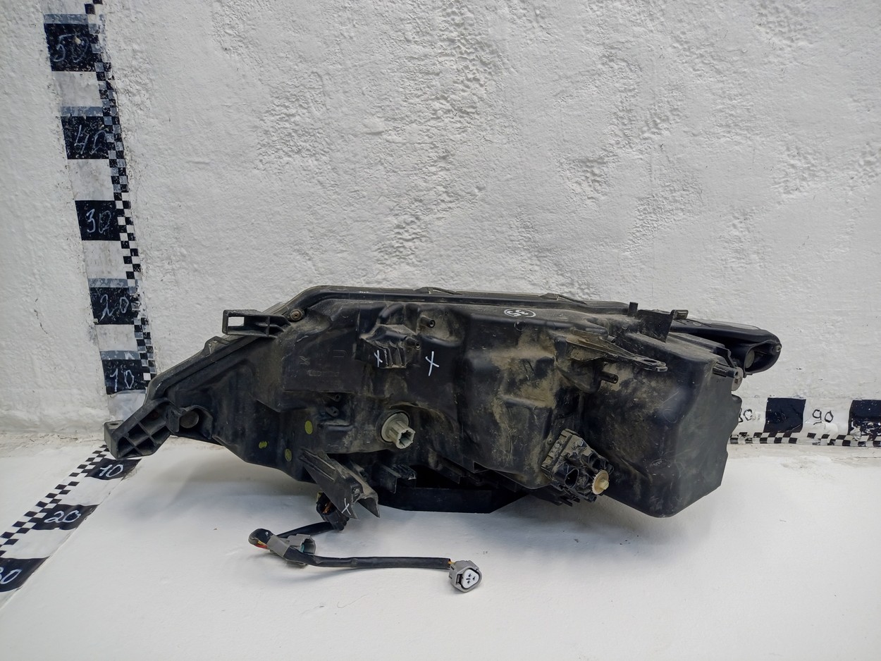 Фара передняя правая Nissan X-Trail T32 Restail LED
