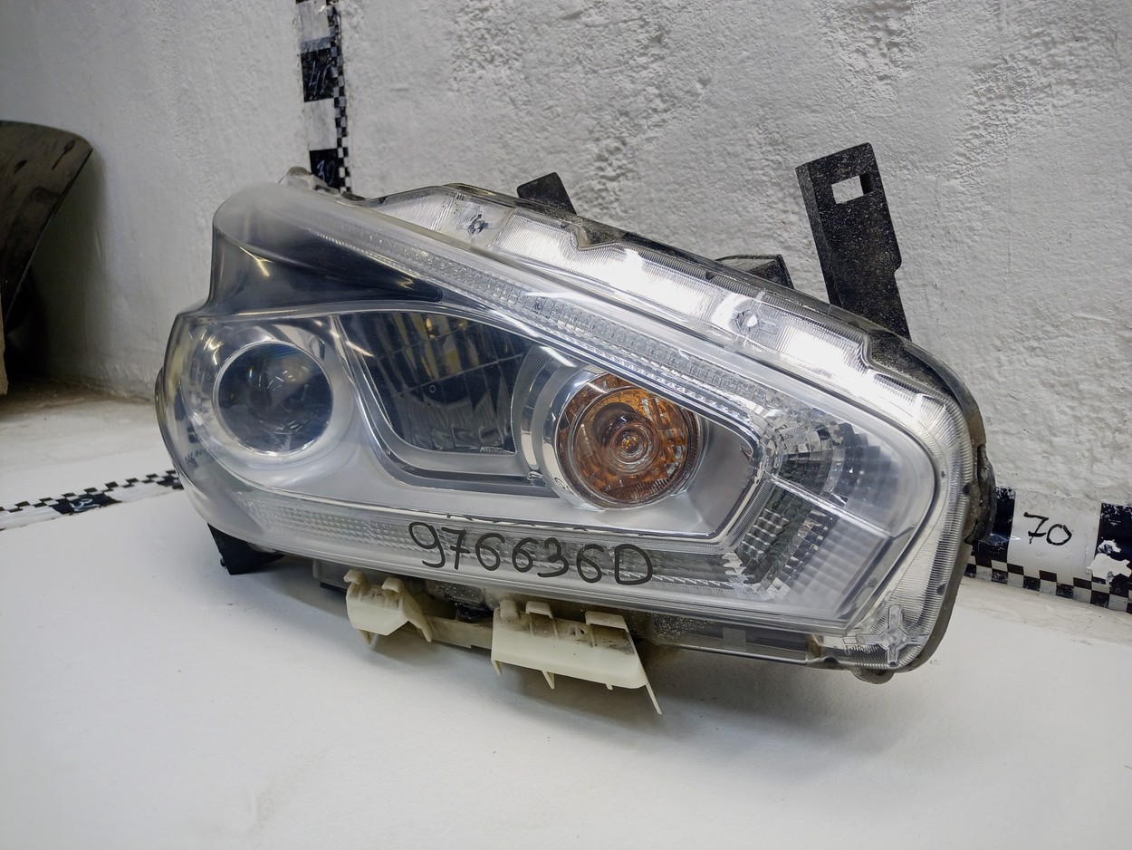 Фара передняя правая Nissan Murano Z52 LED