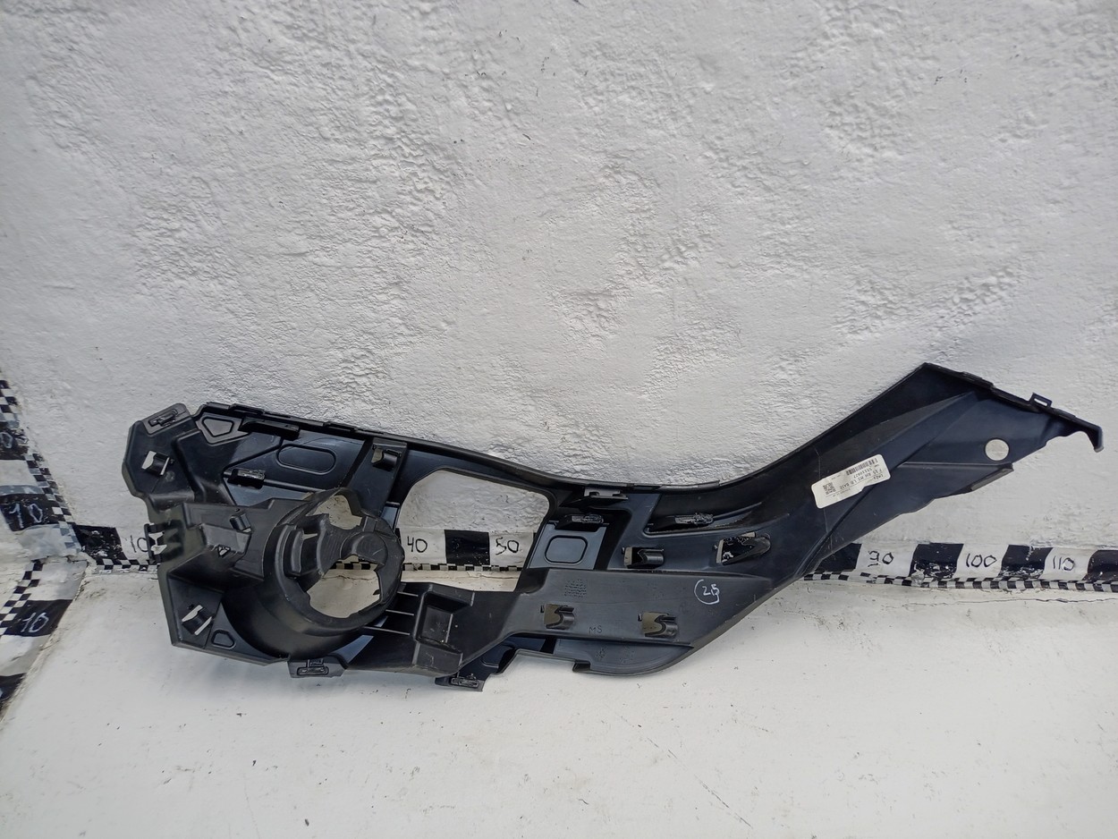 Кронштейн ПТФ передней правой BMW X5 F15 M-Paket