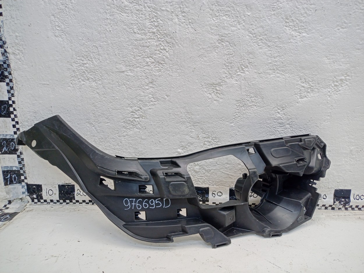 Кронштейн ПТФ передней правой BMW X5 F15 M-Paket