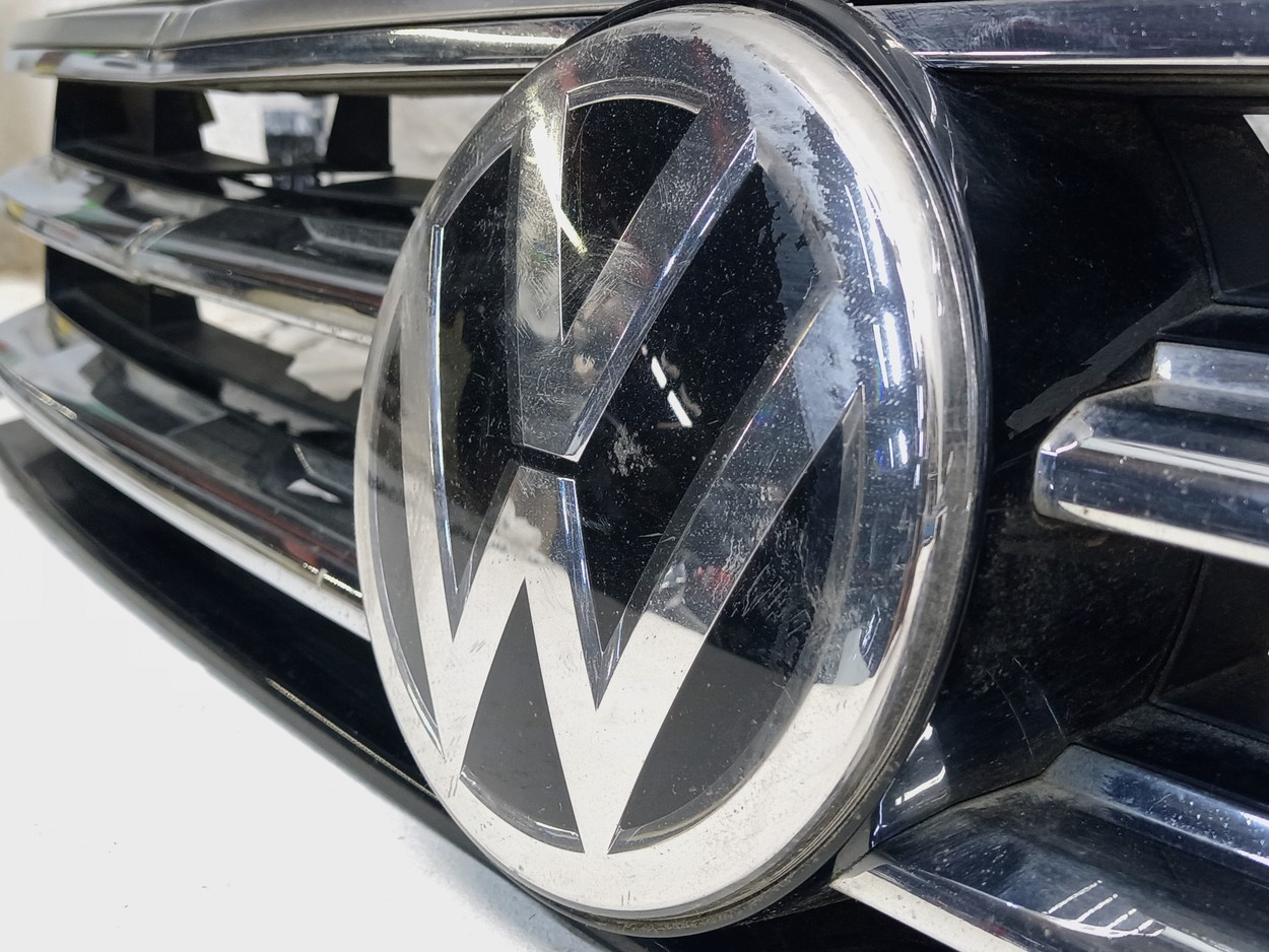 Решетка радиатора Volkswagen Tiguan 2