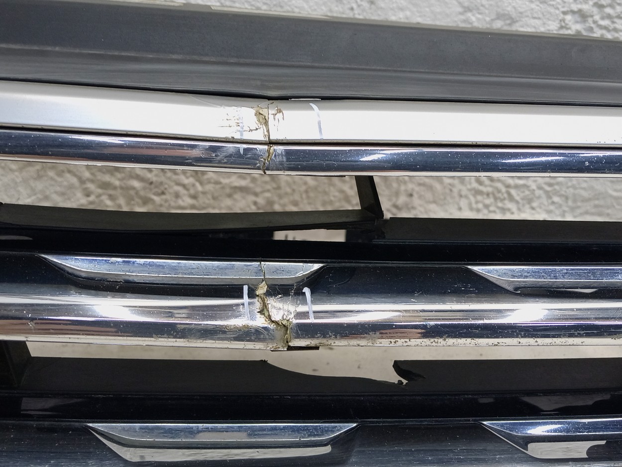 Решетка радиатора Volkswagen Tiguan 2