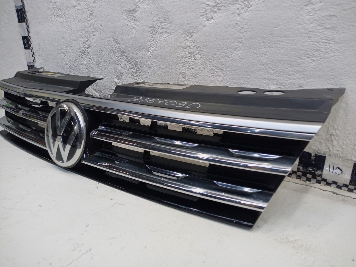 Решетка радиатора Volkswagen Tiguan 2