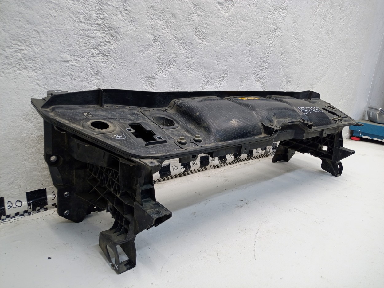 Панель передняя Mercedes Benz GLE-klasse V167