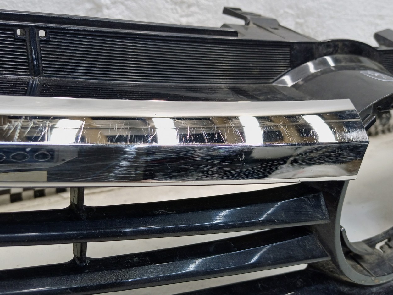 Решетка радиатора Toyota Camry V55