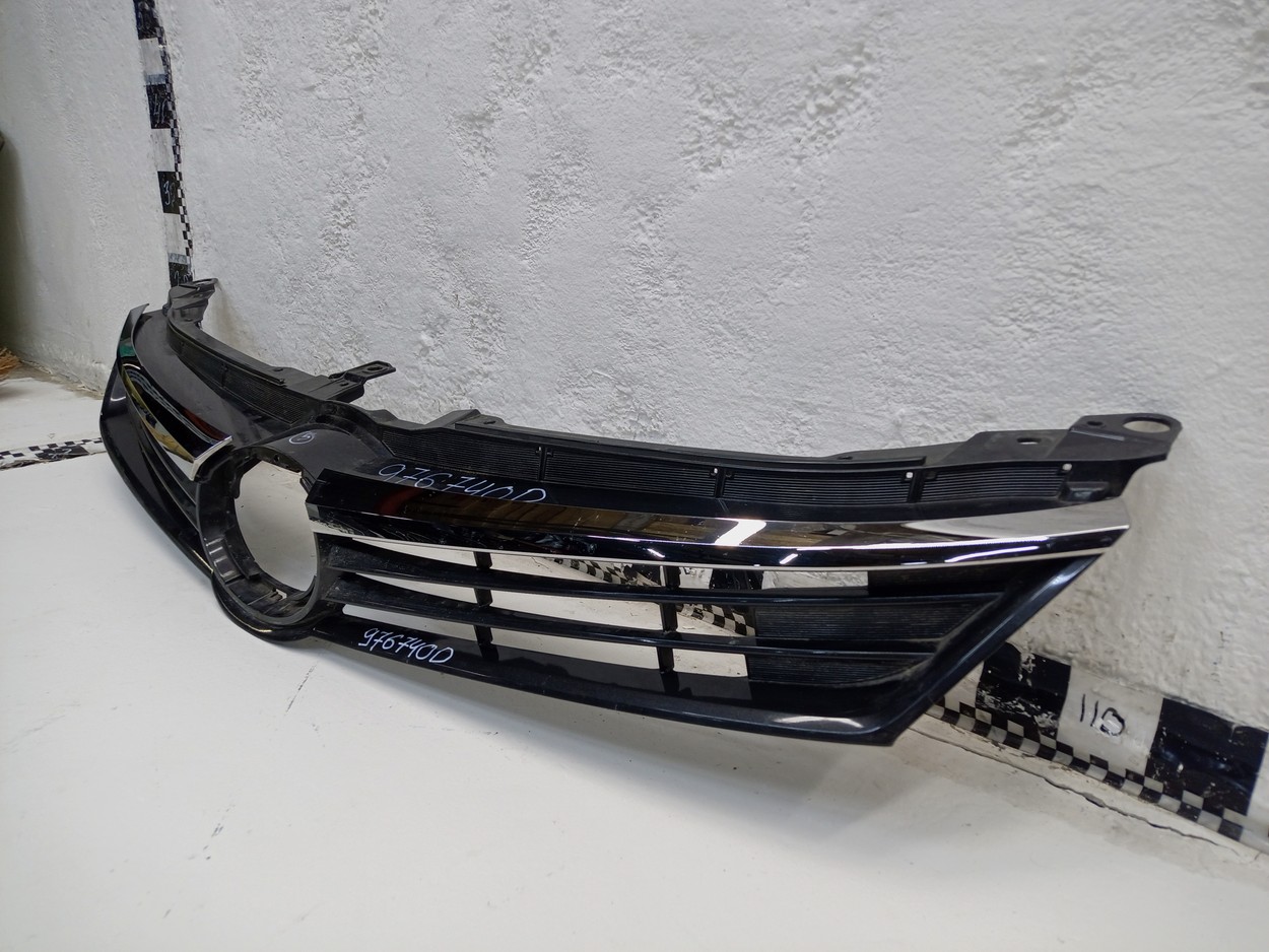 Решетка радиатора Toyota Camry V55