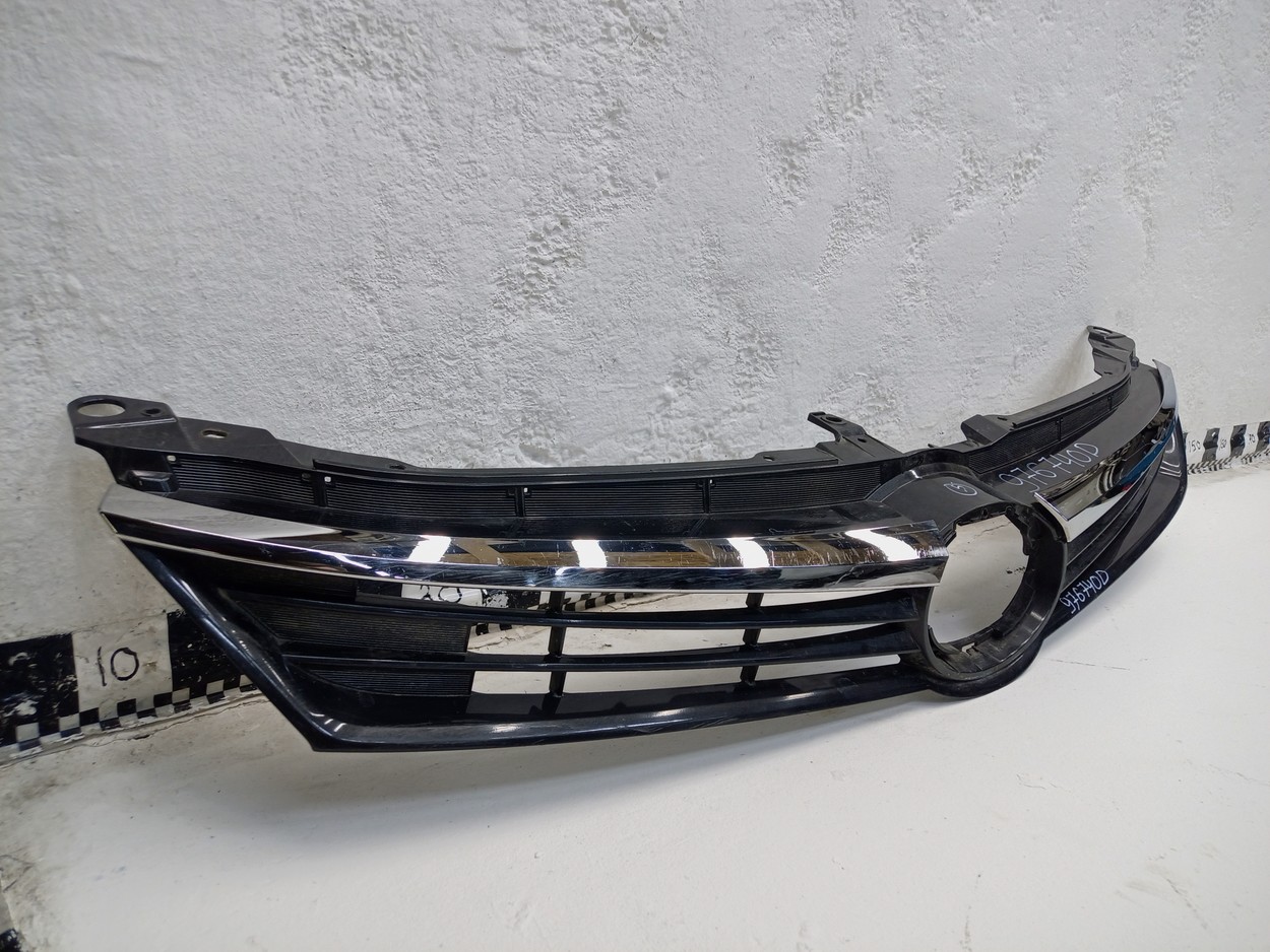 Решетка радиатора Toyota Camry V55