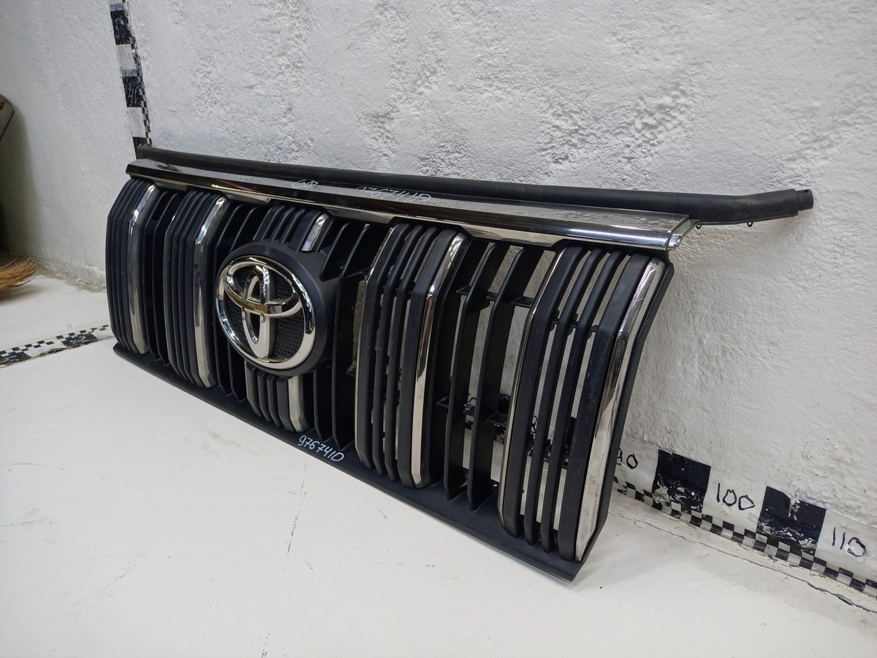 Решётка радиатора Toyota Land Cruiser Prado 150 Restail 3