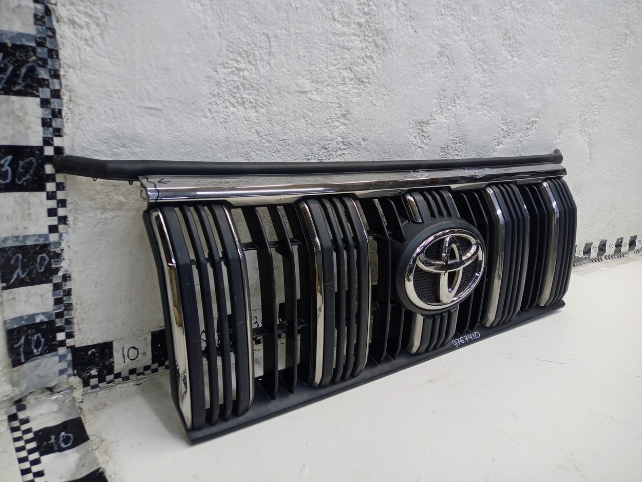 Решётка радиатора Toyota Land Cruiser Prado 150 Restail 3