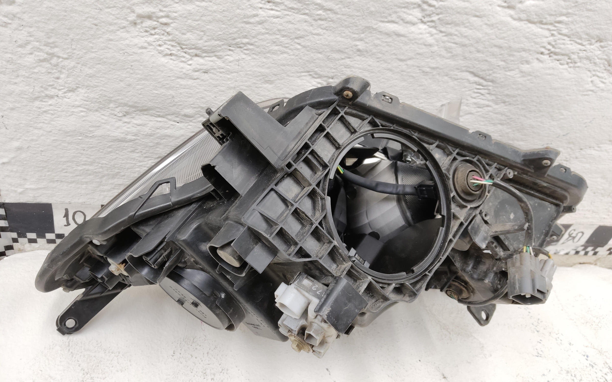 Фара передняя правая Toyota RAV4 CA40 Restail LED