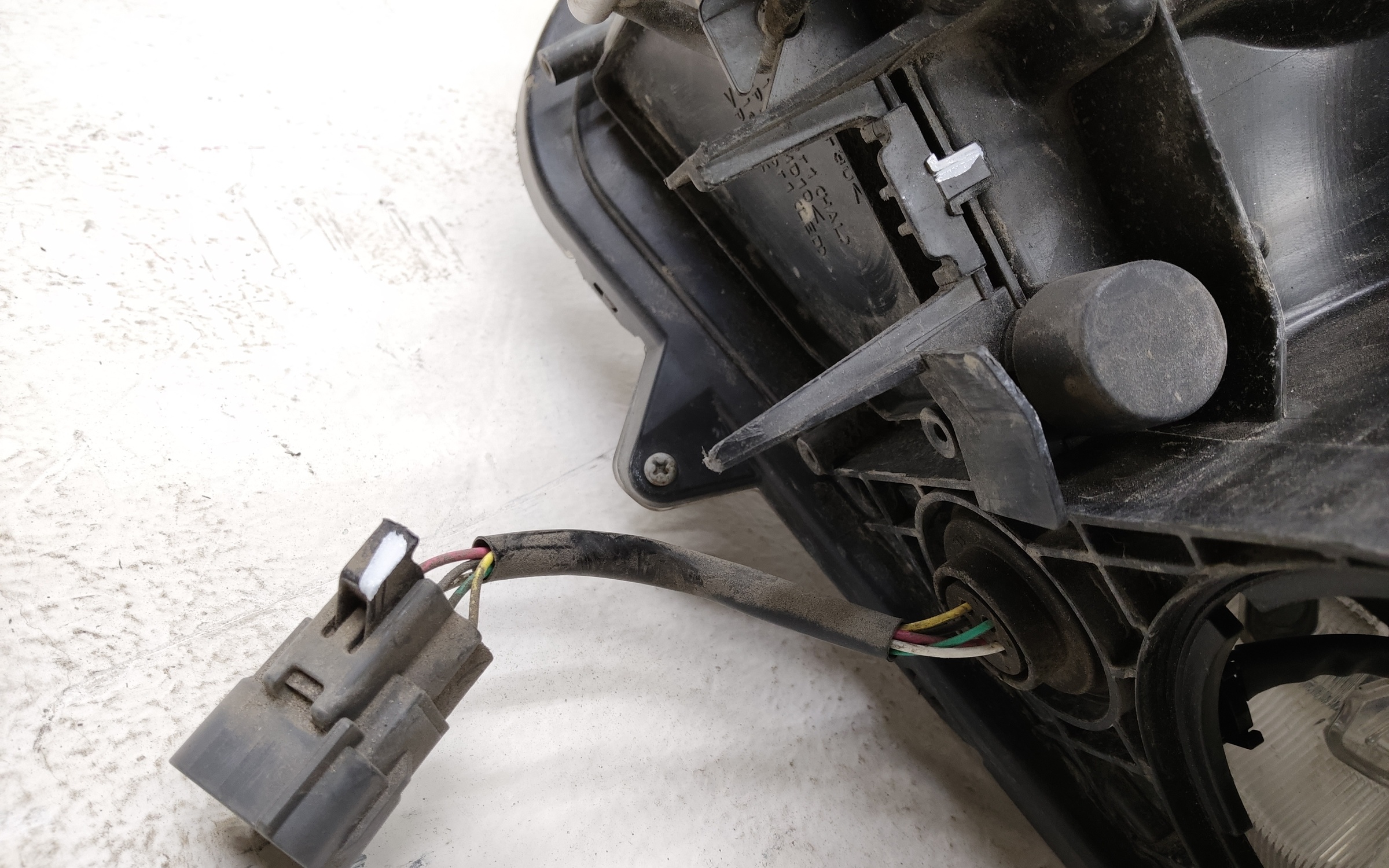 Фара передняя правая Toyota RAV4 CA40 Restail LED