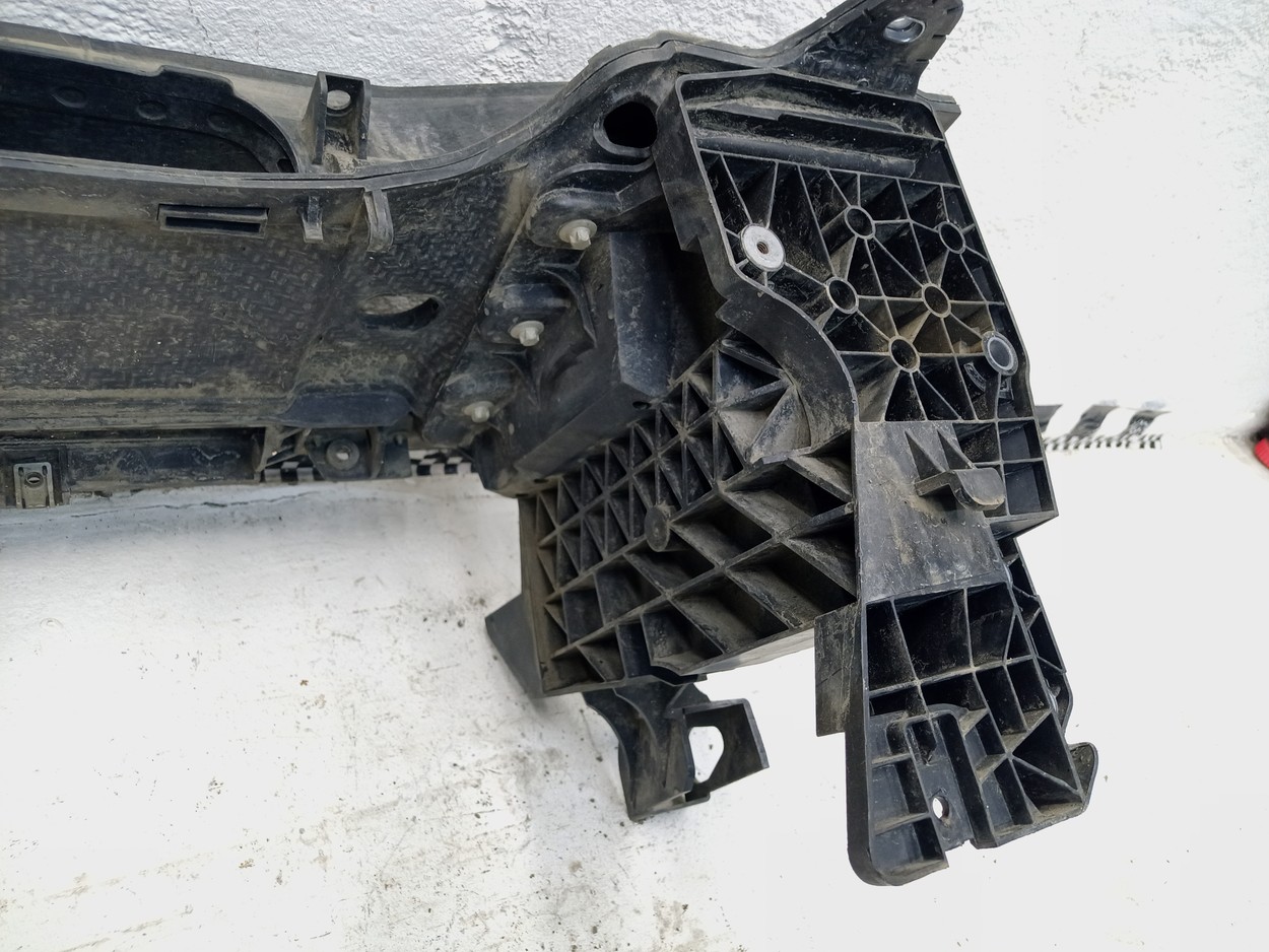 Панель передняя Mercedes Benz GLE-klasse V167