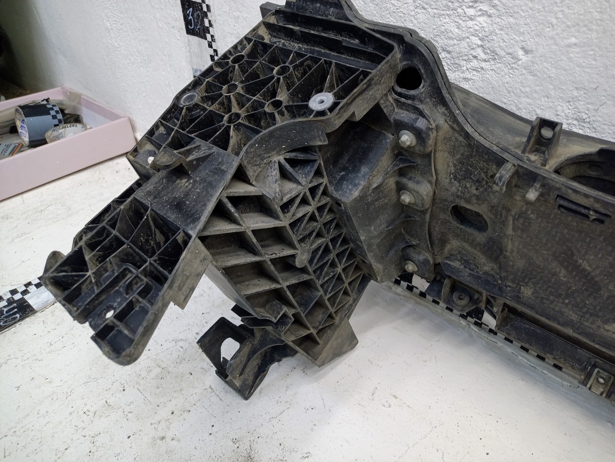 Панель передняя Mercedes Benz GLE-klasse V167