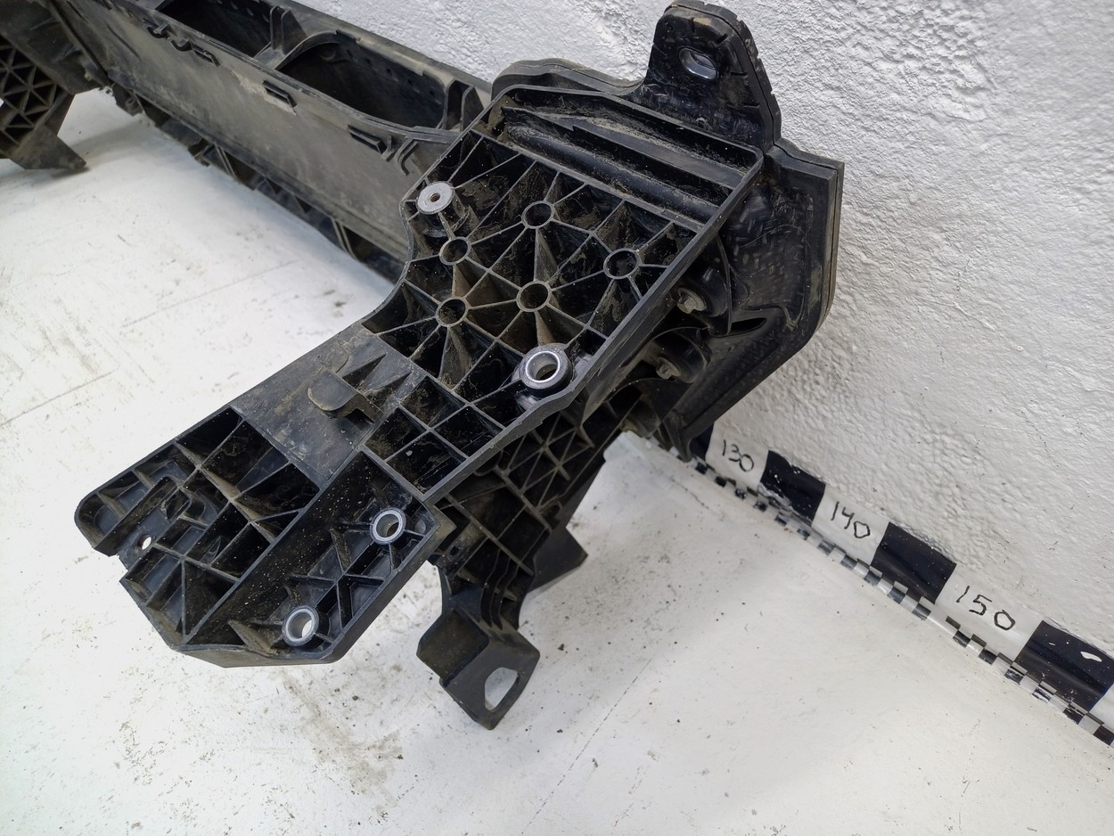 Панель передняя Mercedes Benz GLE-klasse V167
