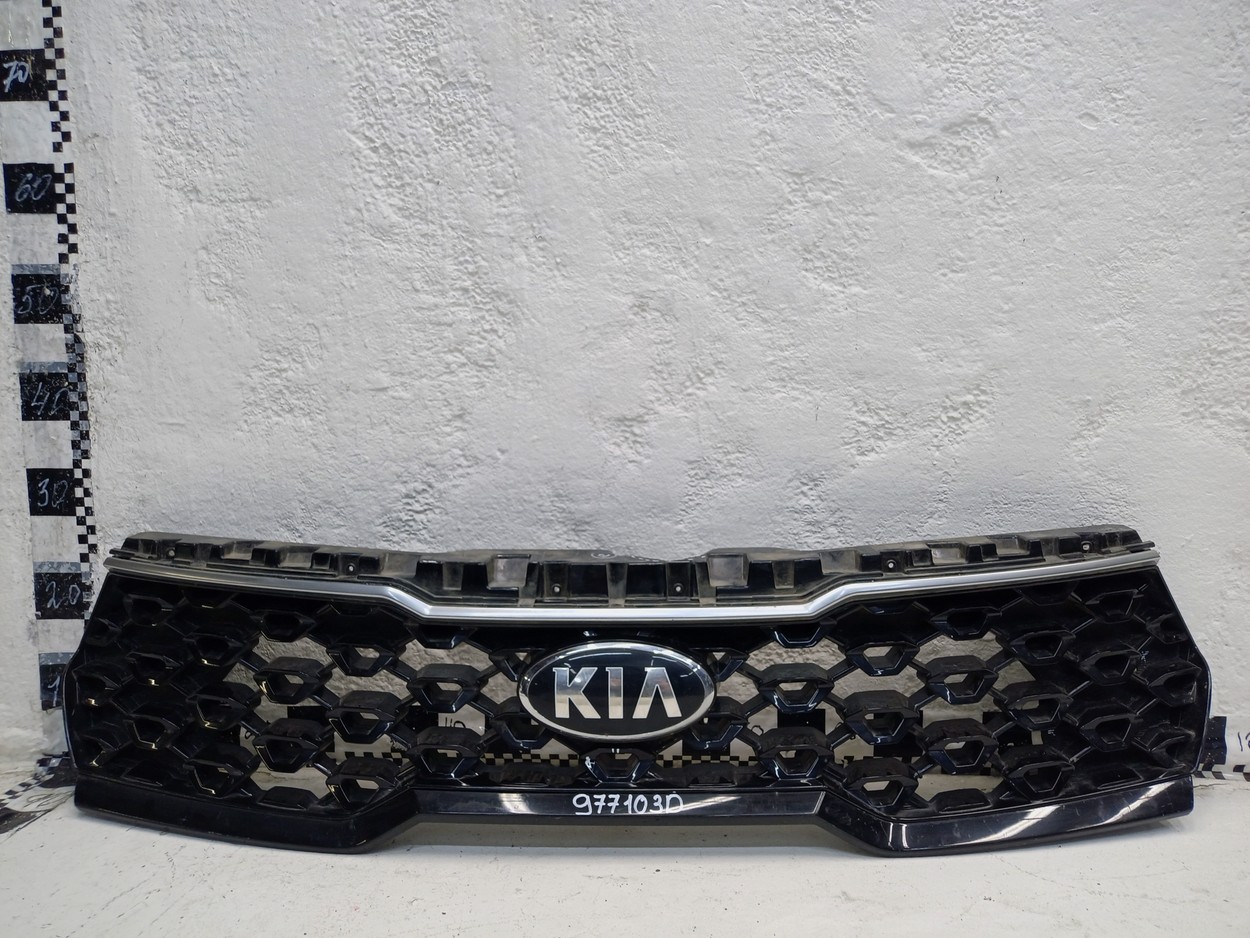 Решётка радиатора Kia Sorento 4 под камеру