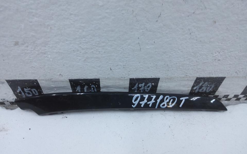 Накладка переднего бампера правая Volkswagen Polo 5  Sedan Restail