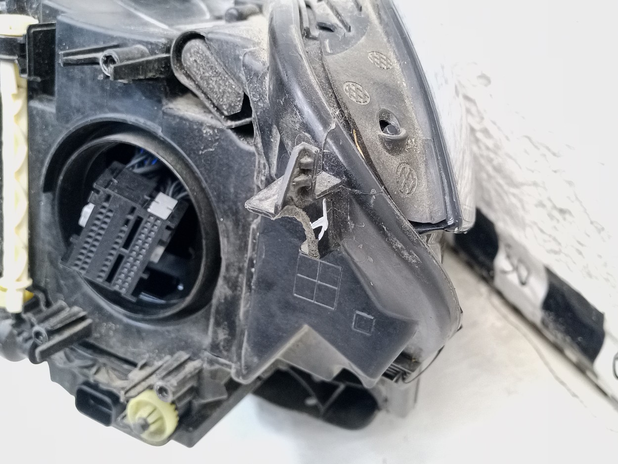 Фара передняя правая BMW X5 G05 Restail LED черная