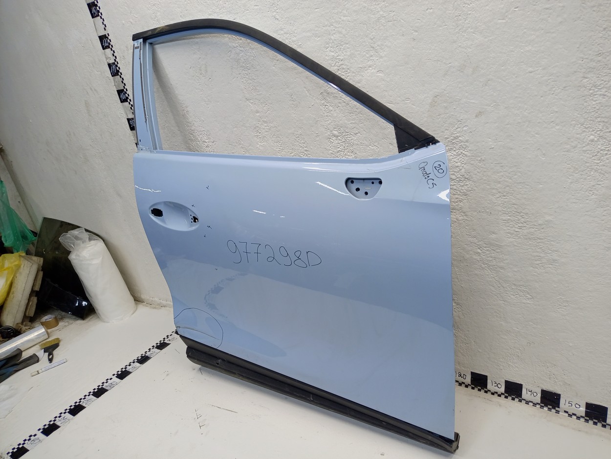 Дверь передняя правая Omoda C5