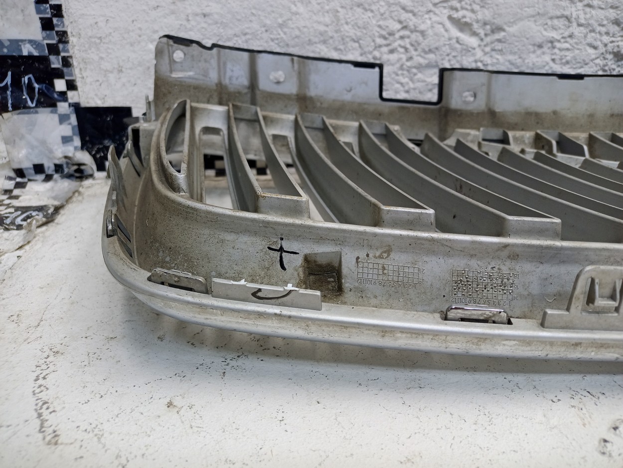 Решетка радиатора Volvo XC90 2 под камеру