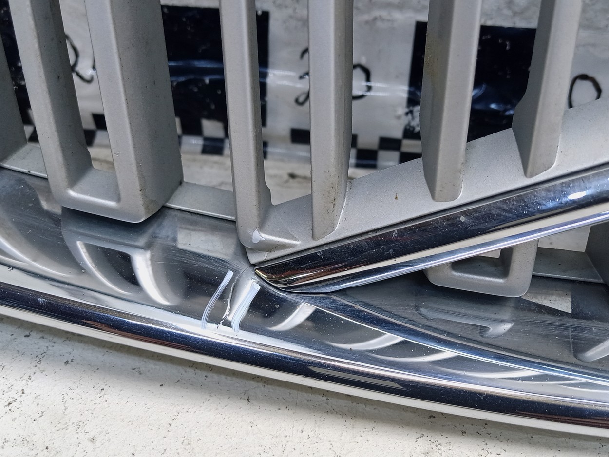 Решетка радиатора Volvo XC90 2 под камеру