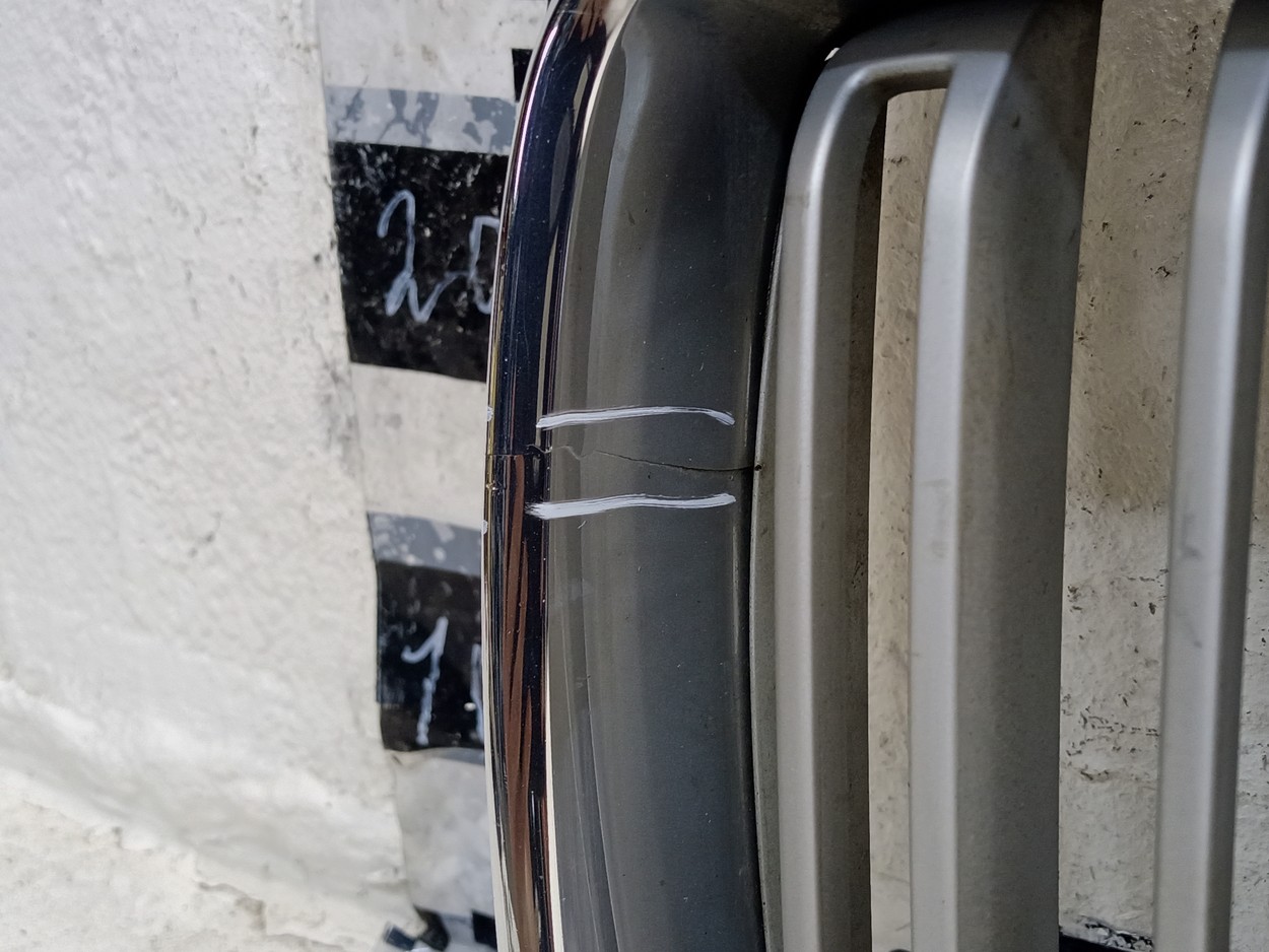 Решетка радиатора Volvo XC90 2 под камеру