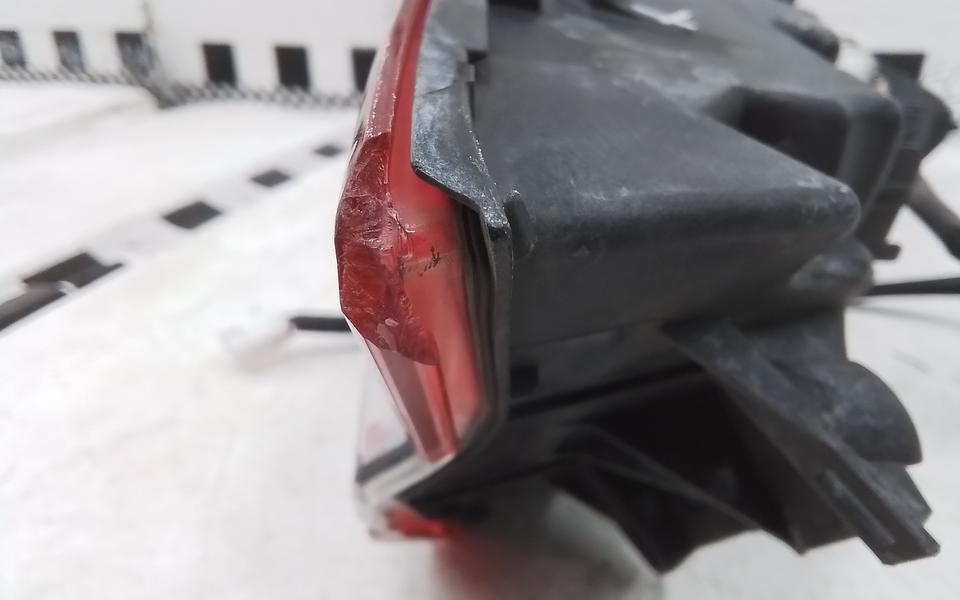 Фонарь задний правый наружный Toyota Camry V70 LED