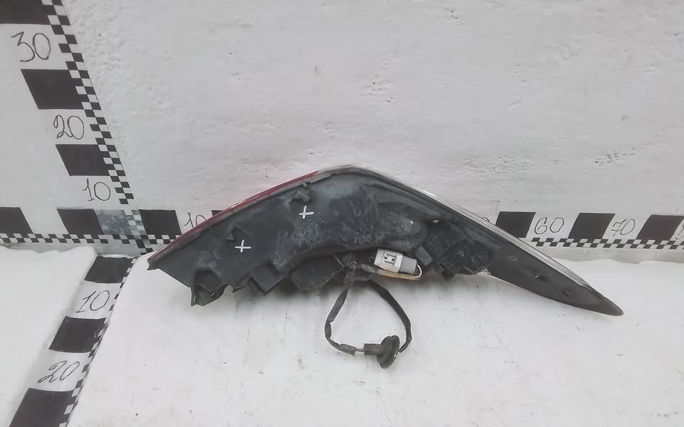 Фонарь задний правый наружный Toyota Camry V70 LED