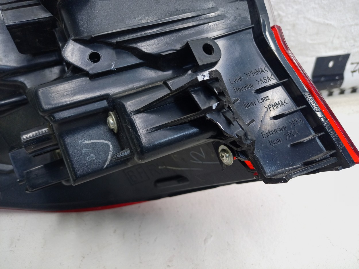 Фонарь задний правый наружный Subaru Outback 5 Restail LED
