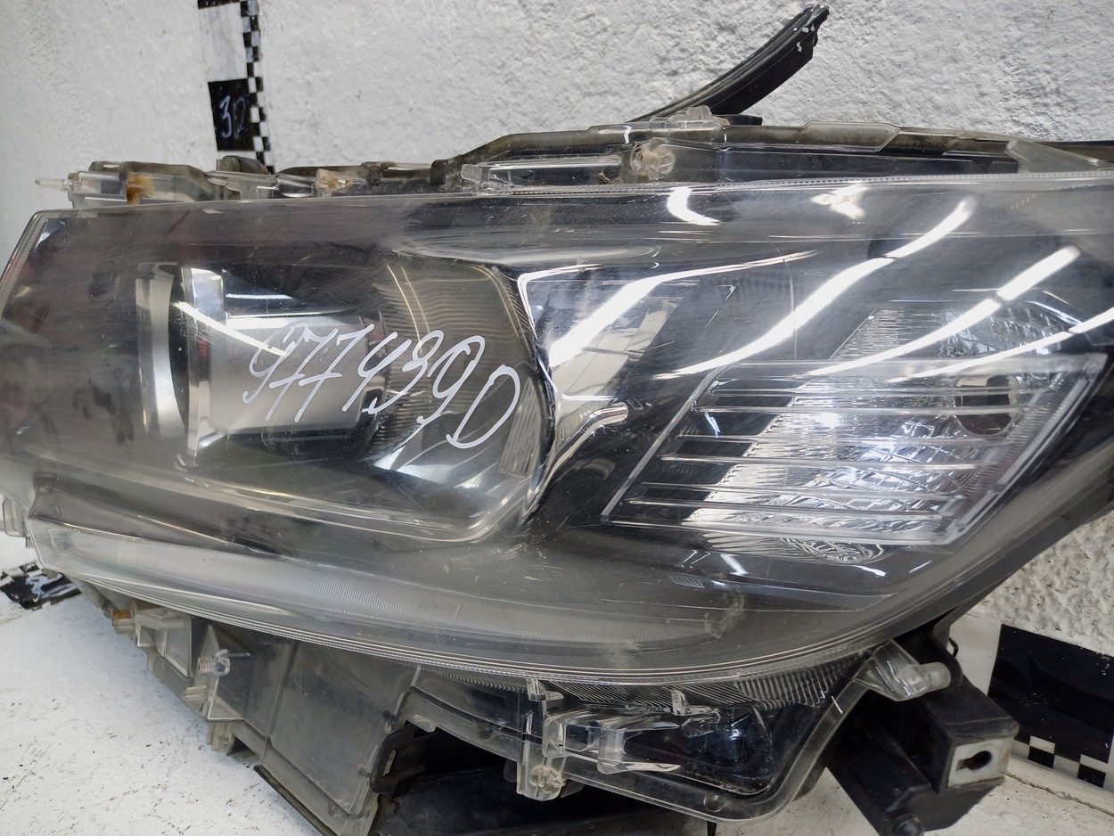 Фара передняя левая Toyota Land Cruiser Prado 150 Restail 2 LED