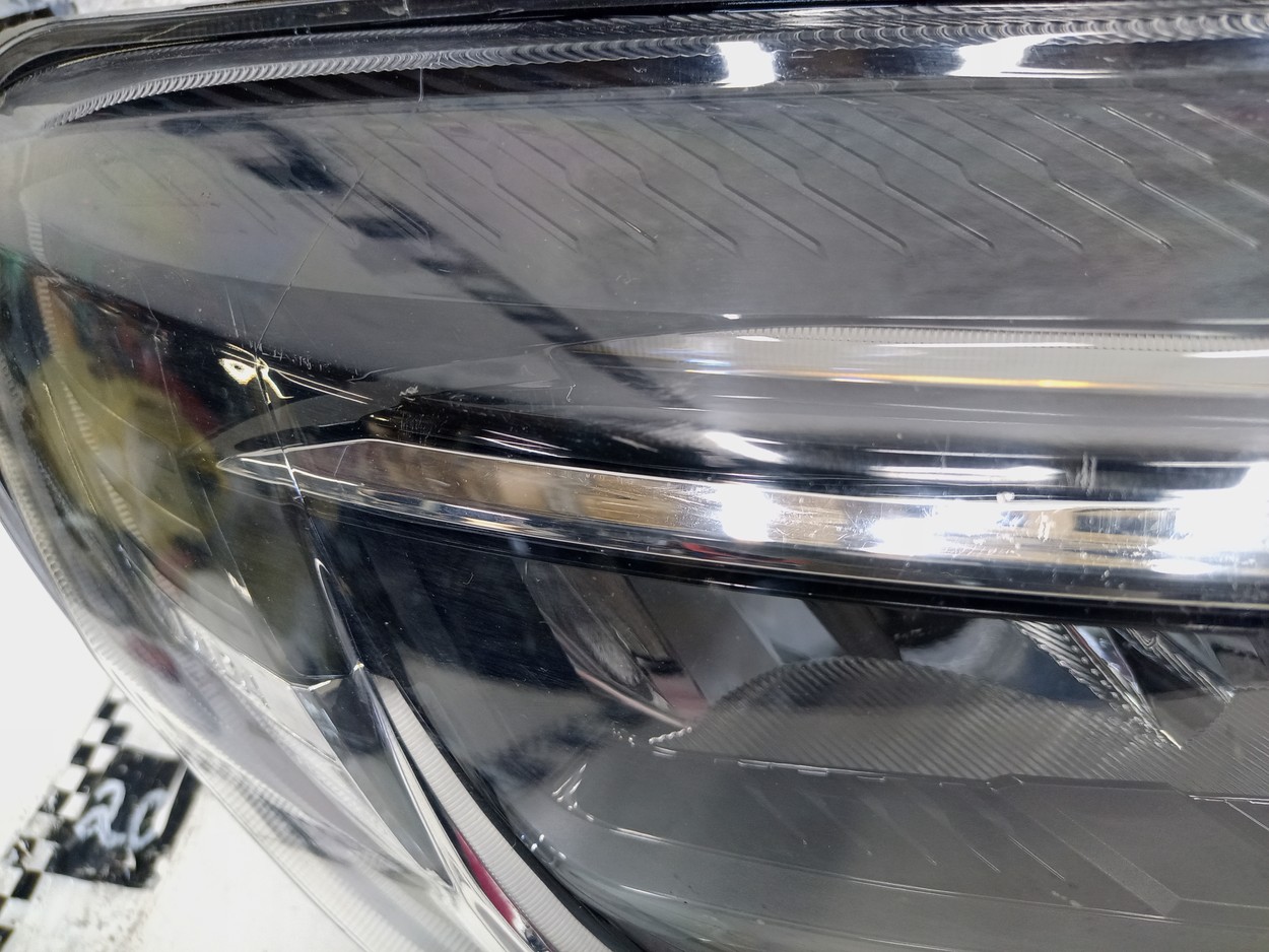 Фара передняя правая Lada Vesta 1 Restail LED