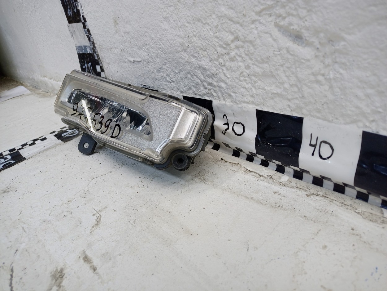 Фара ПТФ передняя правая BMW X5 G05 LED