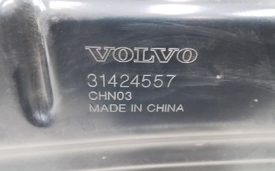Капот Volvo XC60 2